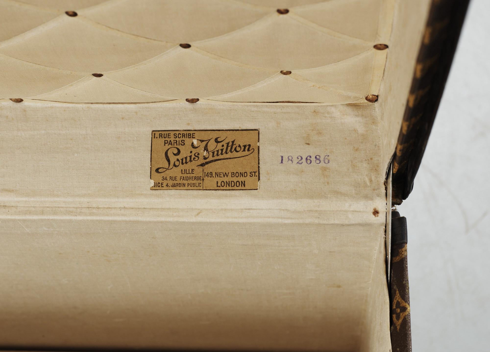 LOUIS VUITTON, koffert, 1900-talets början.