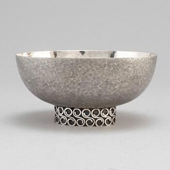 Ana oval sterling silver bowl from Wiener Silberschmiede, Vienne, Austria.