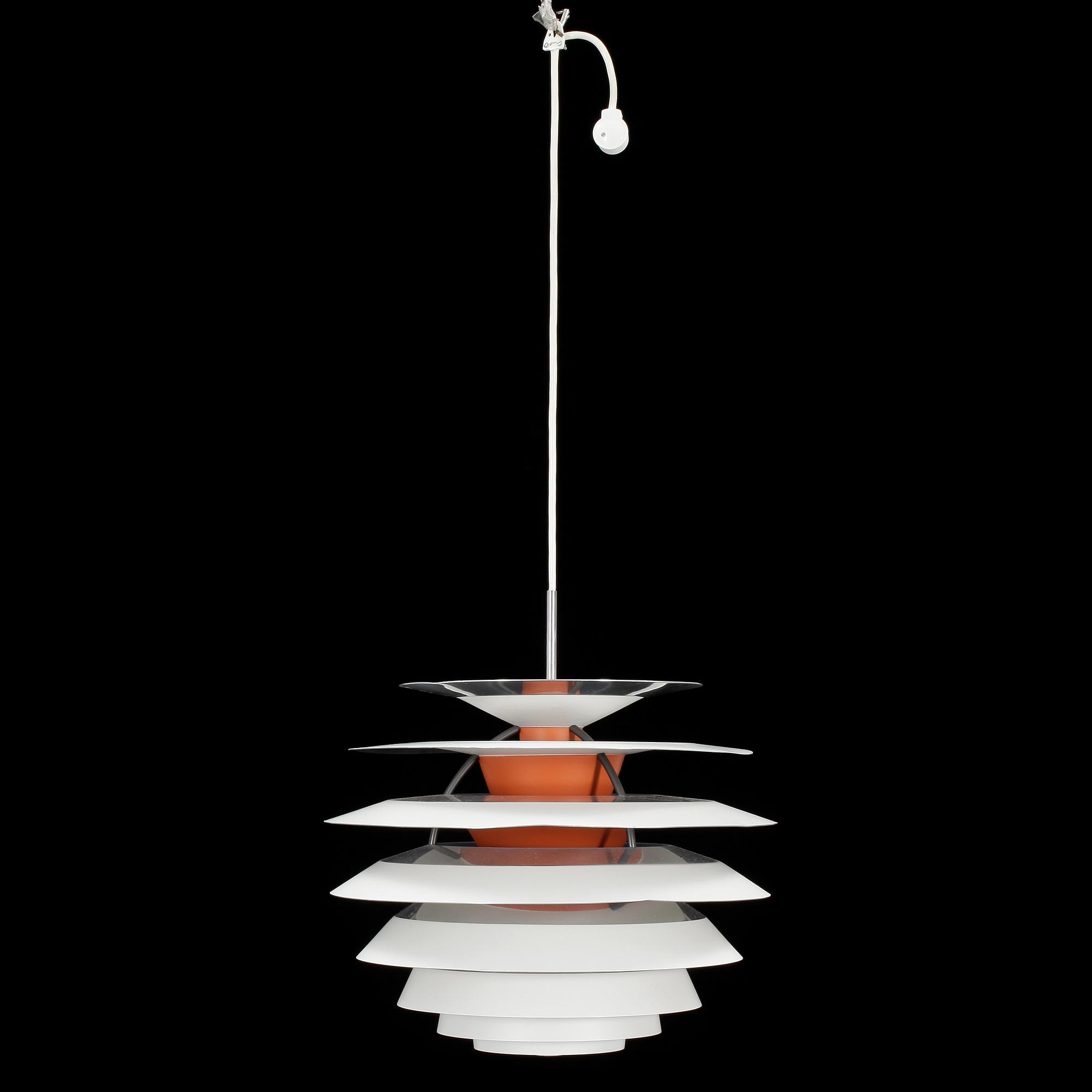TAKLAMPA, "PH Kontrast", Poul Henningsen för Louis Poulsen, Danmark, 1900-talets andra hälft. Höjd ca 40 cm.