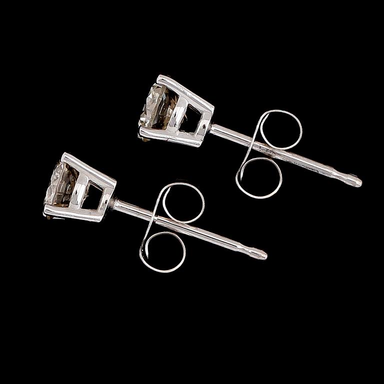 ÖRHÄNGEN, 14K vitguld, briljantslipade diamanter tot ca 0.50 ct.
