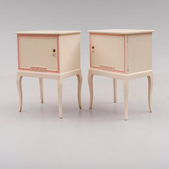 SÄNGBORD, 1 par, 1900-talets första hälft.