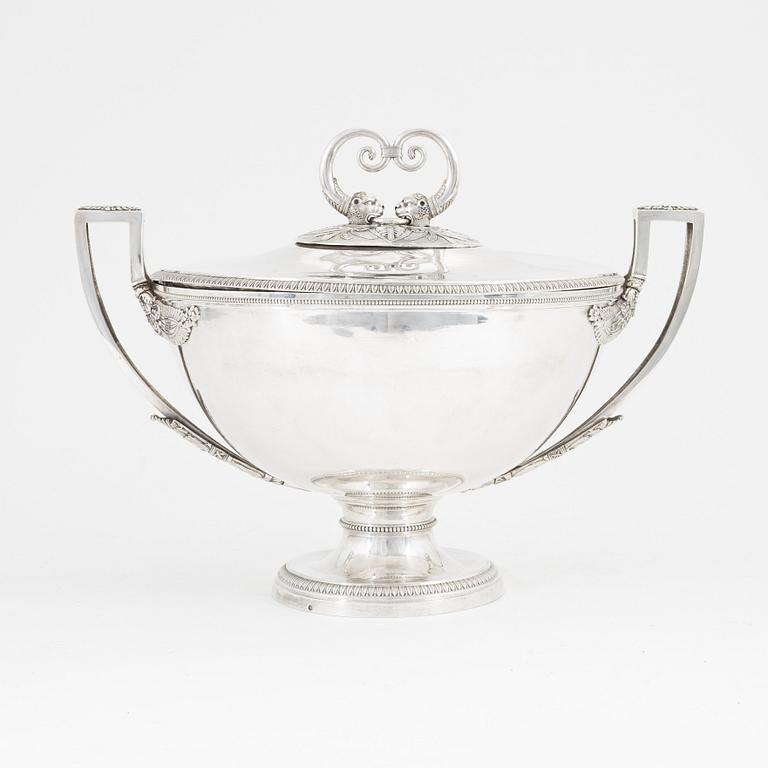 A French empire silver bowl with handle and lid, Paris 1809-19.