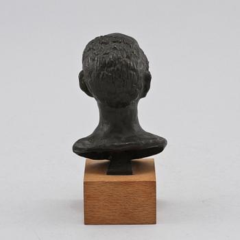 SKULPTUR, mörkpatinerad brons, signerad Holm, 1900-tal.