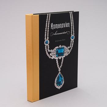 STEFANO PAPI, "Romanovien koruarteet" Kustannusosakeyhtiö Tammi Helsinki 2010. Numeroitu teos 312/ 1950.