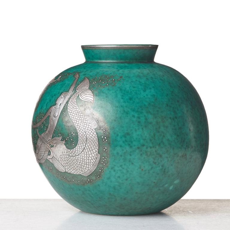 Wilhelm Kåge, a stoneware "Argenta" vase, Gustavsberg, Sweden 1949.