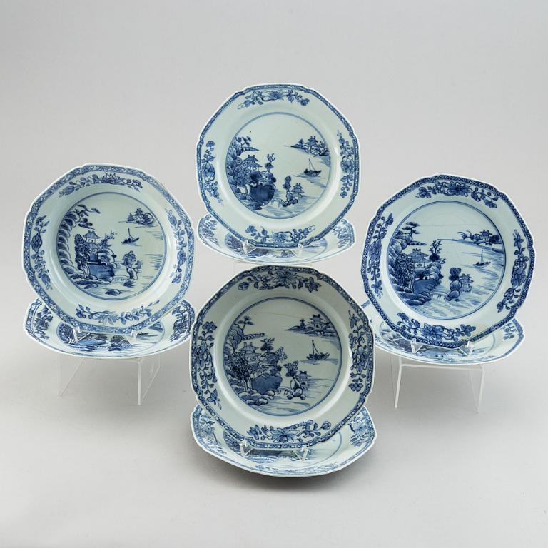 Eight blue and white export porcelain plates, Qing dynasty, Qianlong (1736-95).