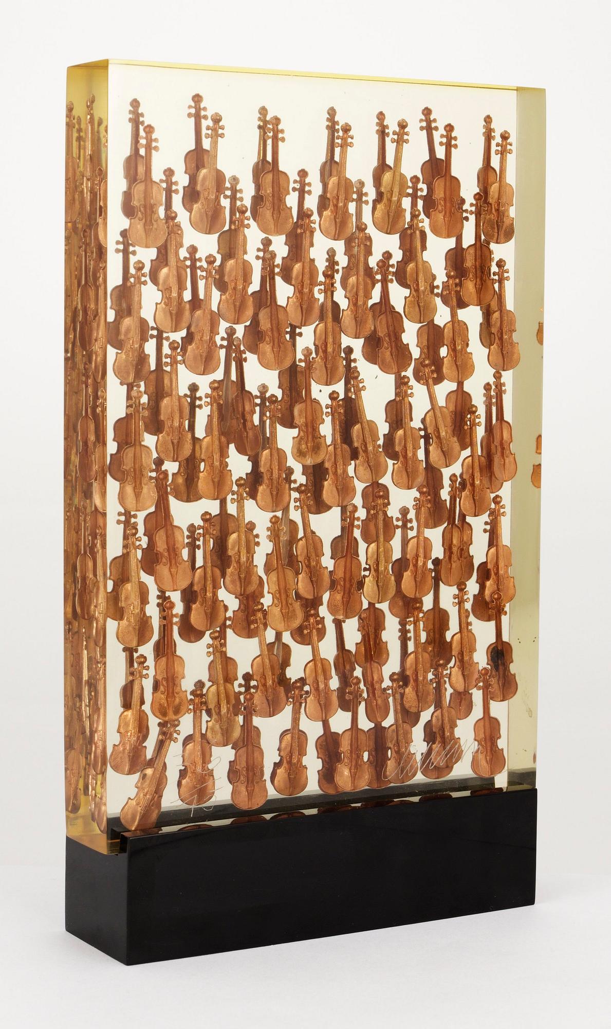 Arman (Armand Pierre Fernandez), Violiner.