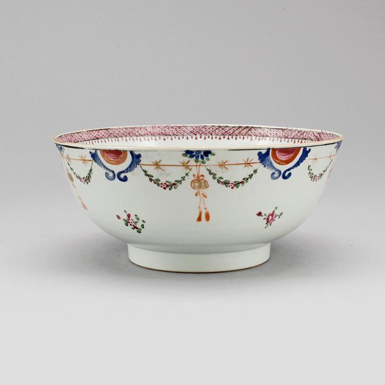 BÅLSKÅL, kompaniporslin. Qing dynastin, Qianlong (1736-95).