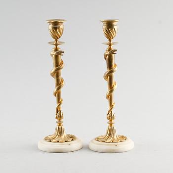 LJUSSTAKAR, 1 par, förgylld brons, 1800-talets andra hälft.