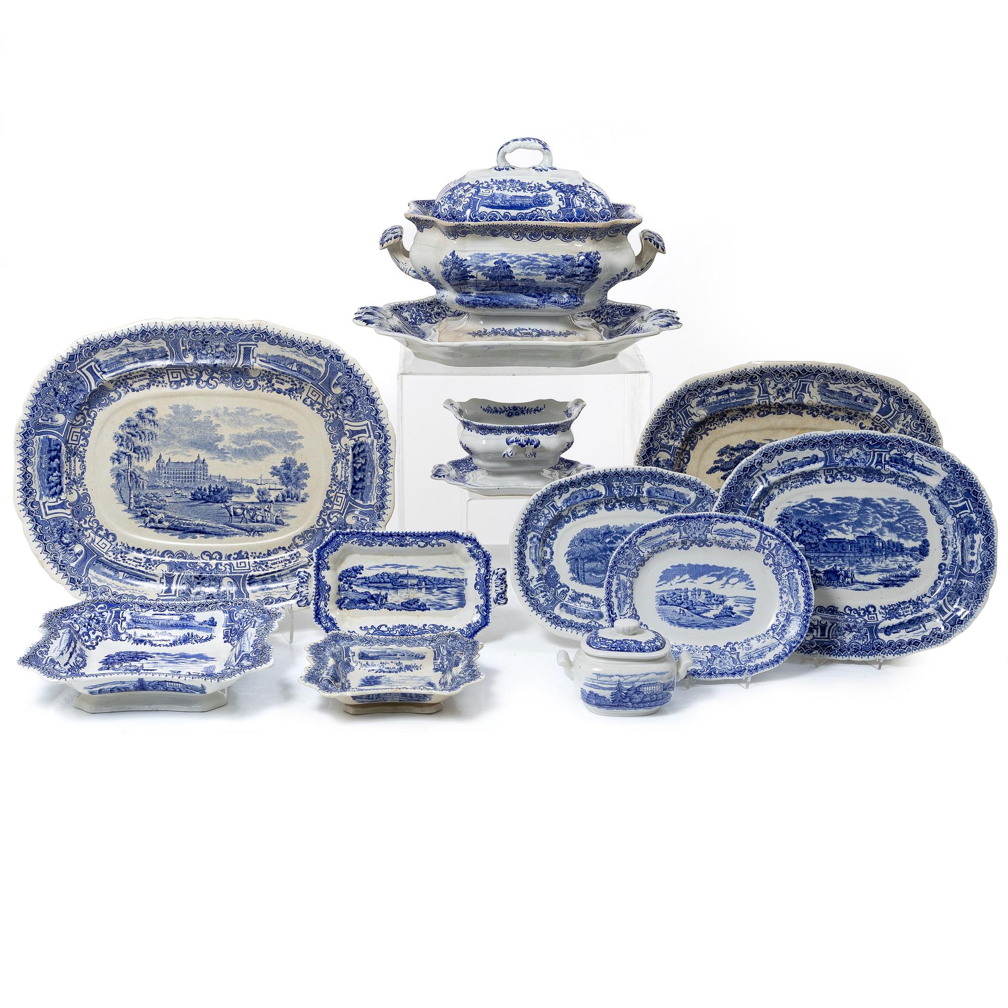 Rörstrand, a 94 part Swedish creamware dinner service, "Svenska slott", 1900s.