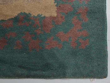 CARPET. Knotted pile. 385,5 x 380. Sweden/Finland the first quarter of the 20th century.