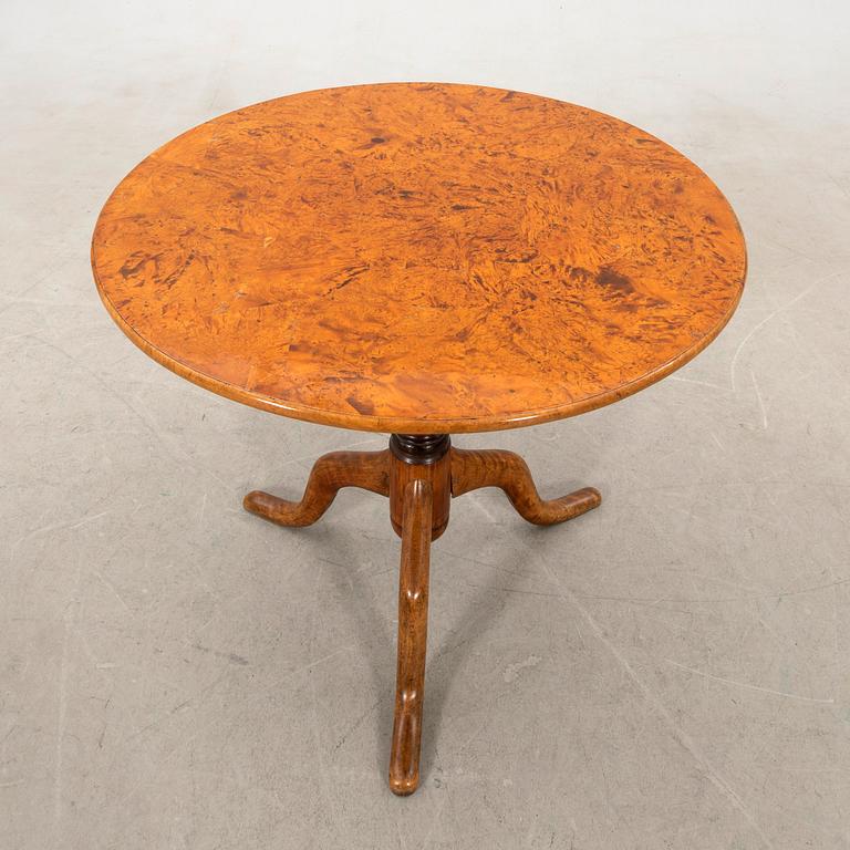 Folding table by Jacob Sjölin (master in Köping and Kungsör 1767-85).