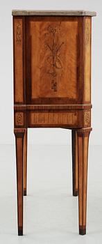 SEKRETÄR, gustaviansk stil ca år 1900.