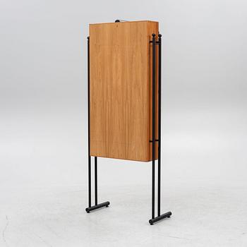 Herrgarderob, Akuma, Hadsten Träindustri, Danmark, 1900-talets andra hälft.