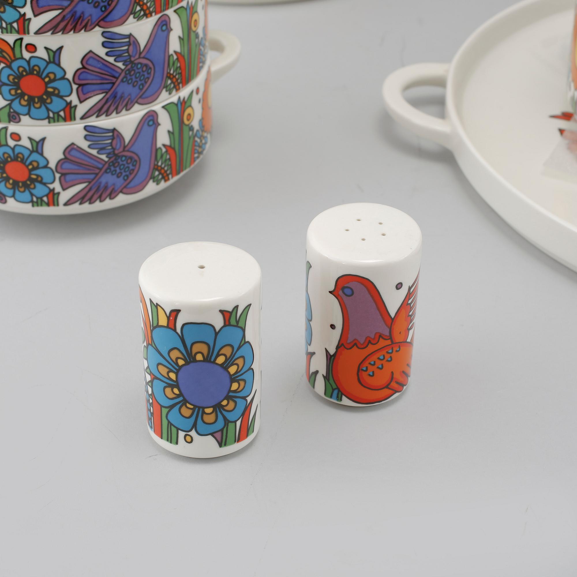 MATSERVIS, 46 delar, porslin, "Acapulco", Villeroy & Boch, Luxemburg, 1900-talets andra hälft.