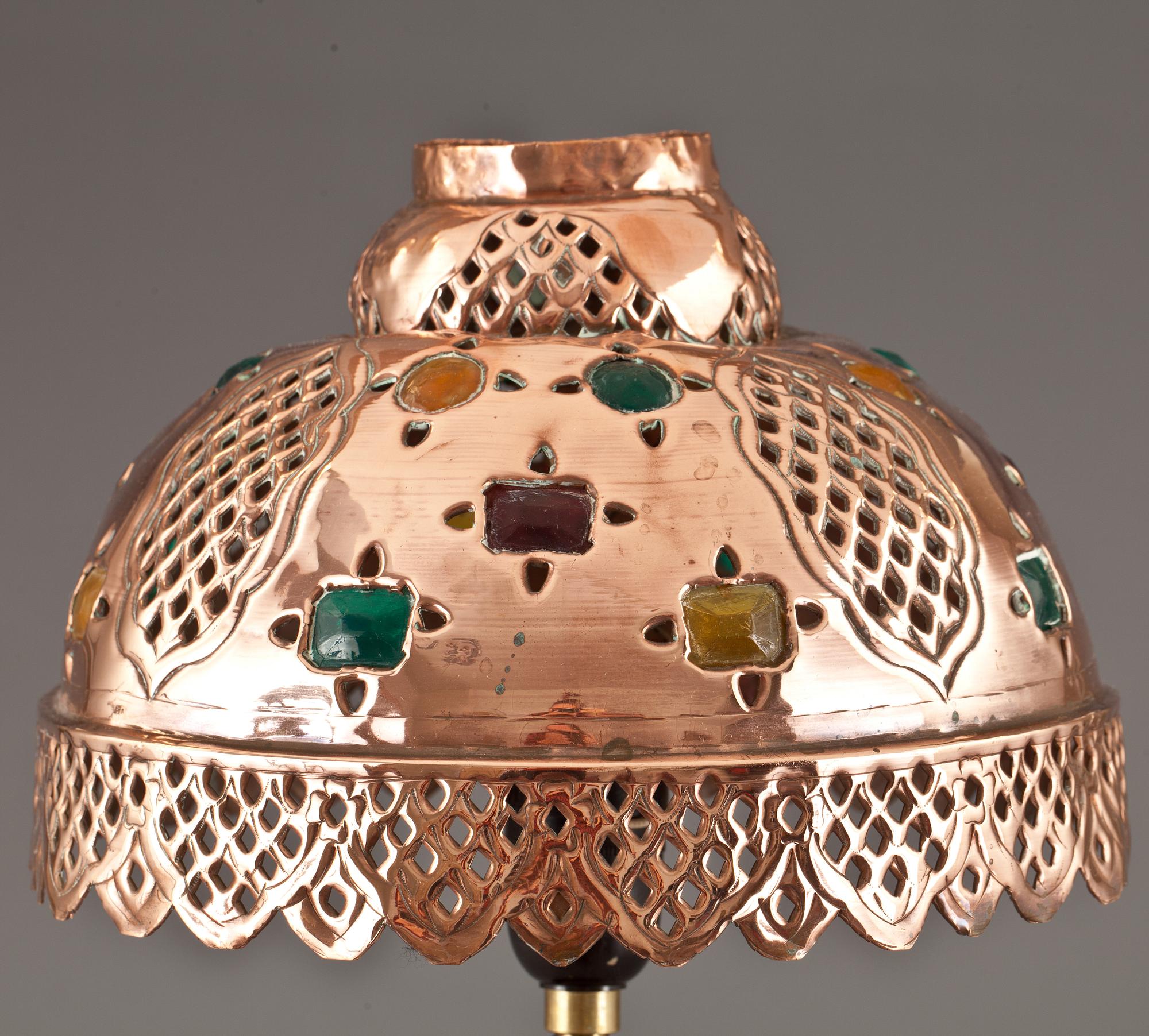 BORDSLAMPA, jugend. 1900-talets början.