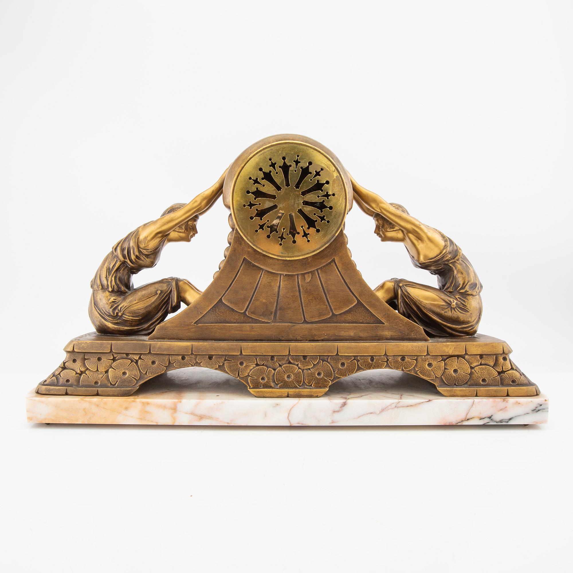 Bords pendyl Art Déco, signerad Limousin, 1900-talets första hälft.