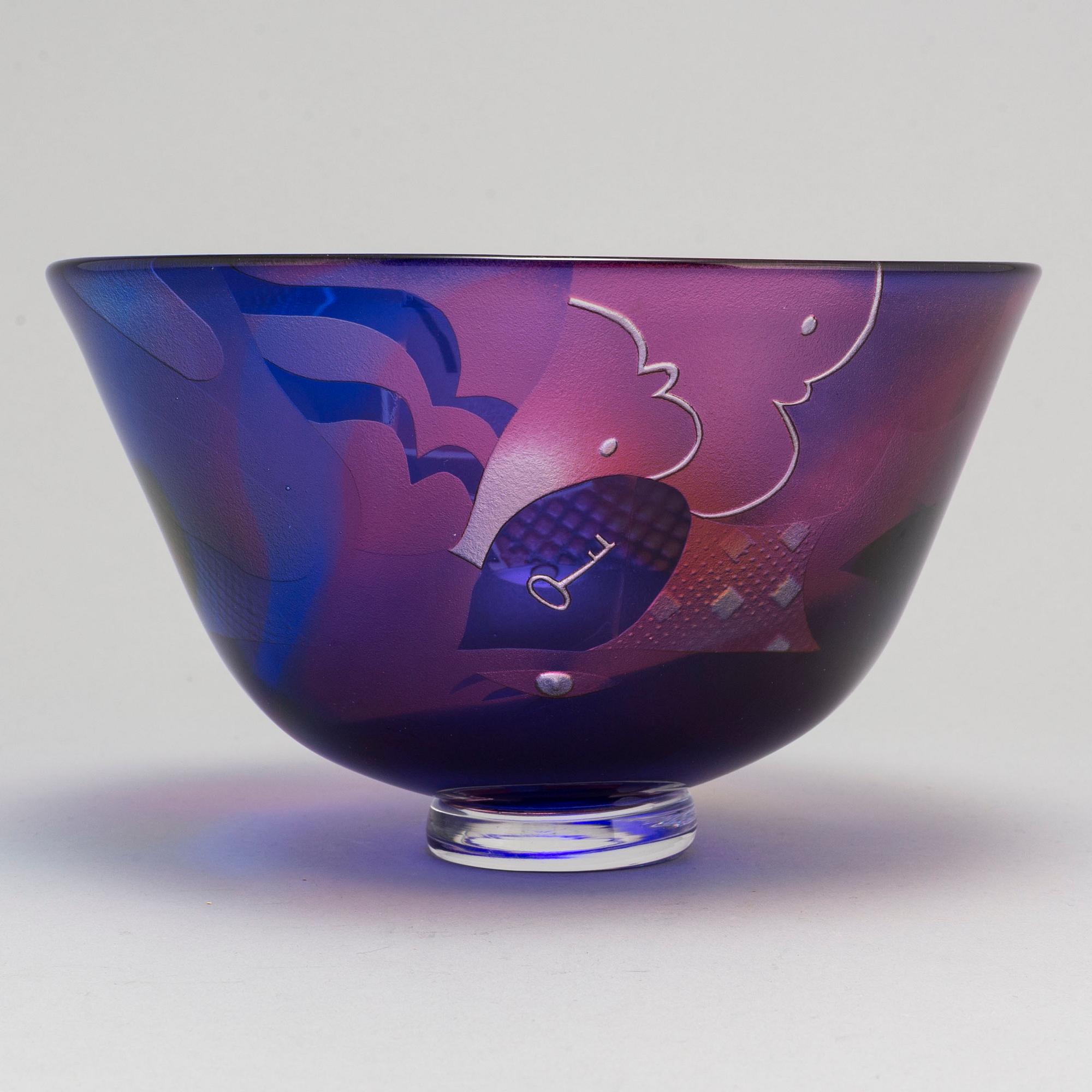 BERTIL VALLIEN, a glass bowl, for Kosta Boda, signed and numbered.
