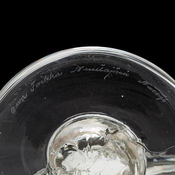 Oiva Toikka, A glass candle holder, signed Oiva Toikka Nuutajärvi Notsjö.