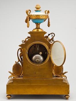 BORDSGARNITYR, 3 dela Louis XVI-stil 1800-talets andra hälft.