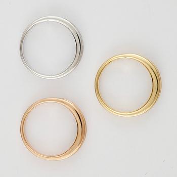 RINGAR, 3 st, alliansringar, 18k guld med ca 30 prinsessslipade diamanter tot ca 2,71 ct. Vikt ca 11 gram. 2000-tal.