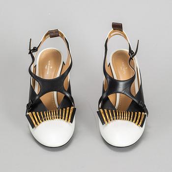 LOUIS VUITTON, high heels sandals, size 39.