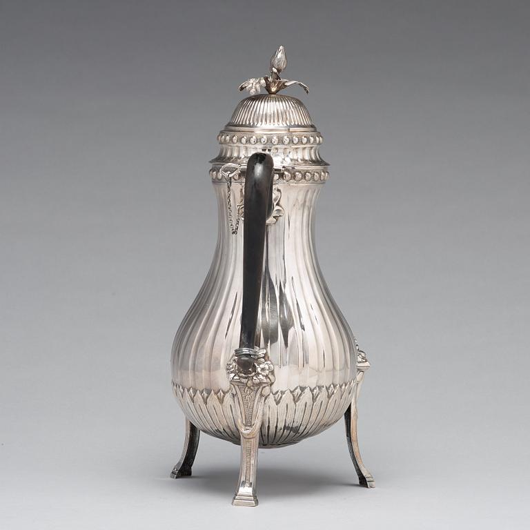 A Belgian 18th century silver coffee-pot, unidentified makers mark, Moms 1784.