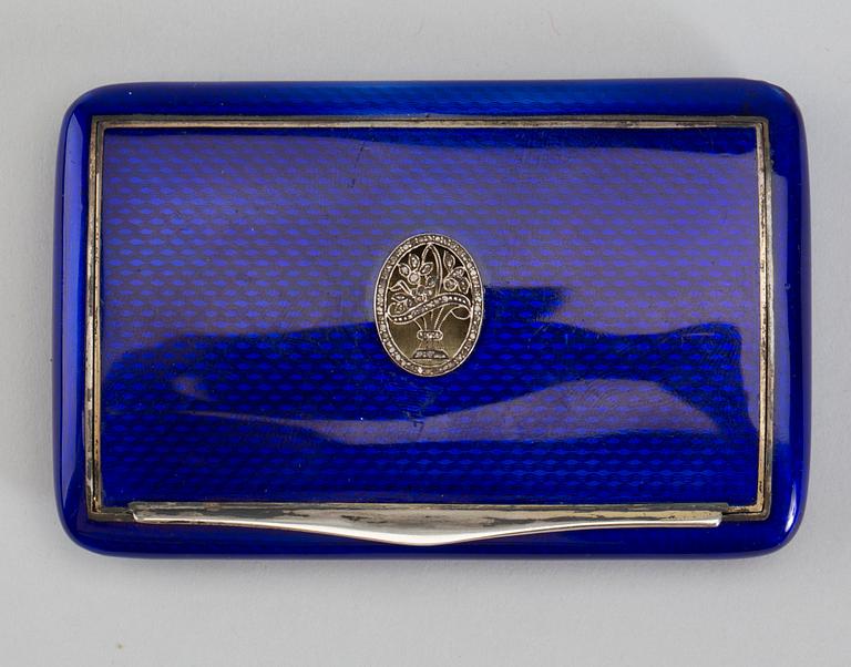 ETUI, emalj på silver. Ej identifierbar stämpel. Europa. 1800/1900-tal.