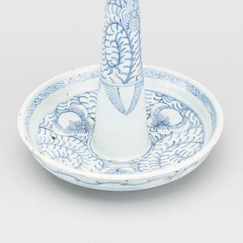 CHINESE CANDLESTICK, later Qing (1644-1912).