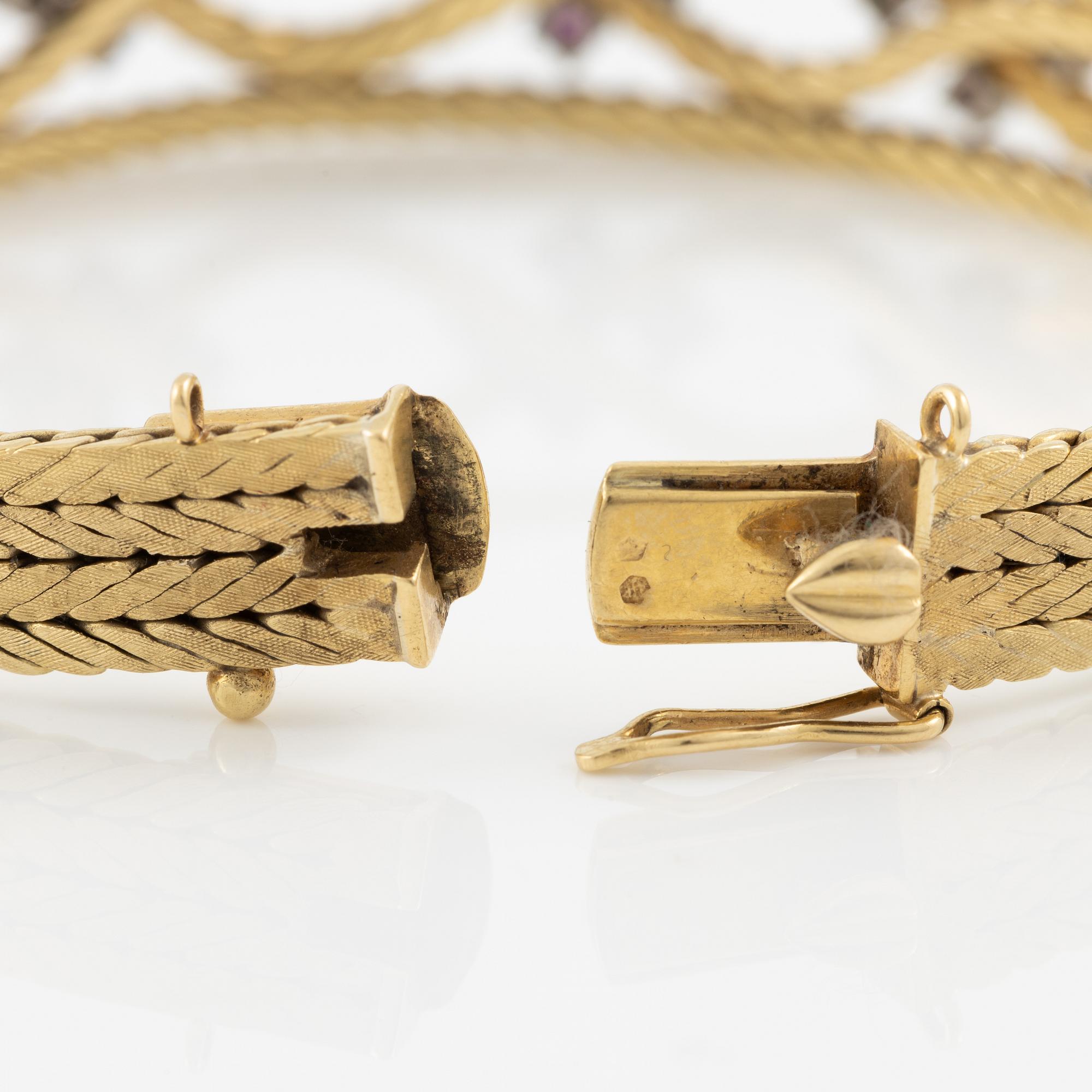 Bracelet 18K gold with rubies and brilliant-cut diamonds.