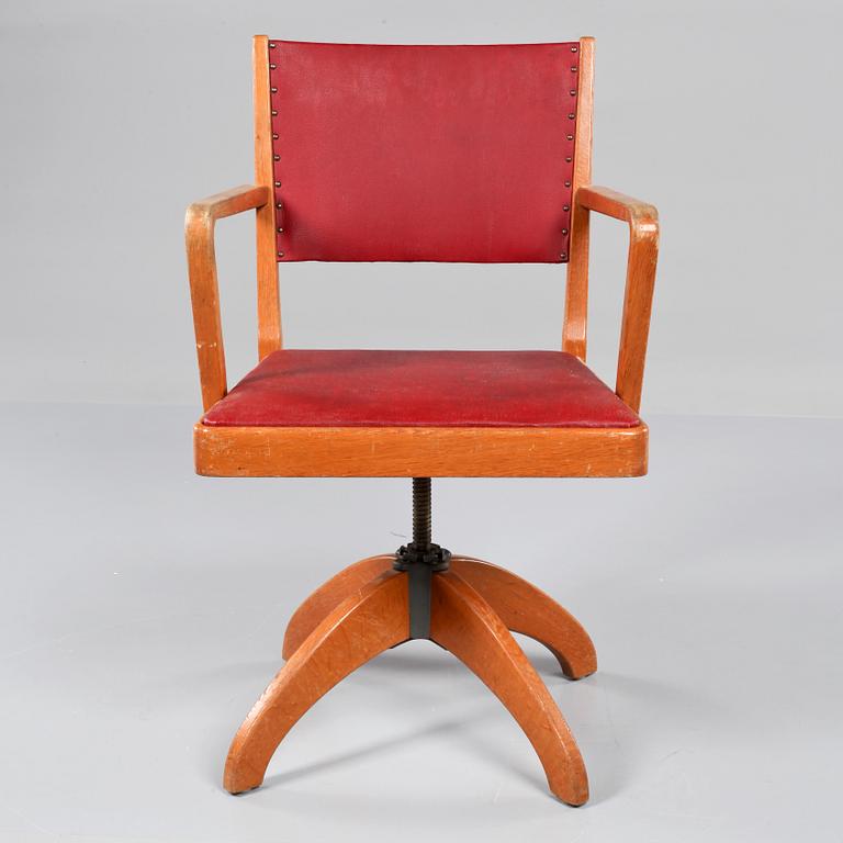 SKRIVBORDSSTOL, Åtvidaberg, 1900-talets andra hälft.