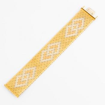 18K gold three coloured bracelet, Vicenza, Italy.