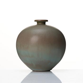 Berndt Friberg, a stoneware vase, Gustavsberg studio, Sweden 1968.
