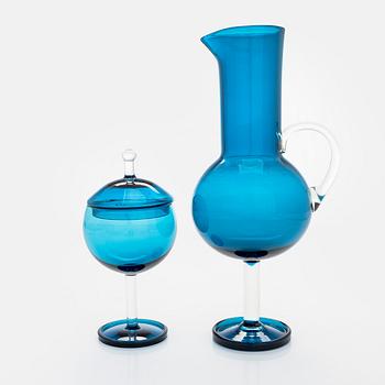 Nanny Still, a glass jug and sugar bowl with lid "Harlequin", Riihimäki Glassworks, 1950s.