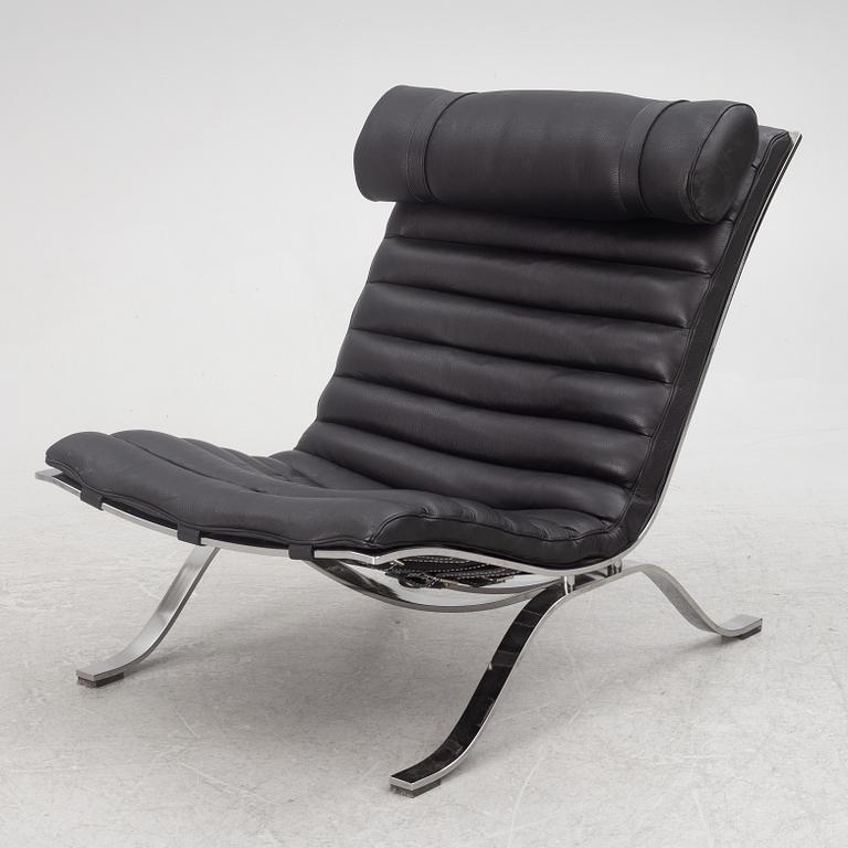 Arne Norell, an 'Ari' lounge chairs, Norell Möbler, late 20th Century.