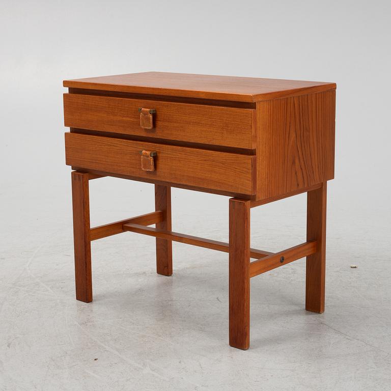 A chest of drawers, 1950s/60s.