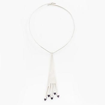 Anni & Bent Knudsen, collier, silver med cabochonslipade ametister, Danmark ca 1960-tal.