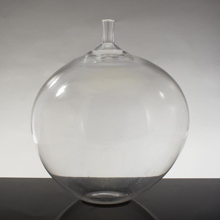 INGEBORG LUNDIN, vas, glas, "Äpplet", Orrefors, signerad, numrerad.