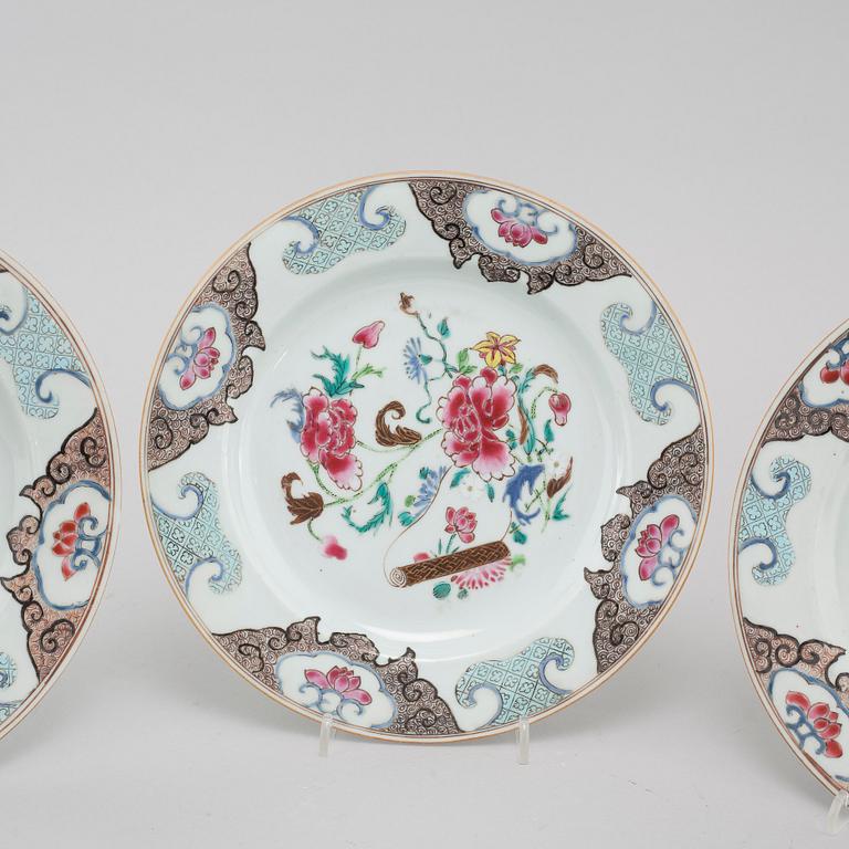 Six porcelain plates from China, Qianlong (1736- 1795).