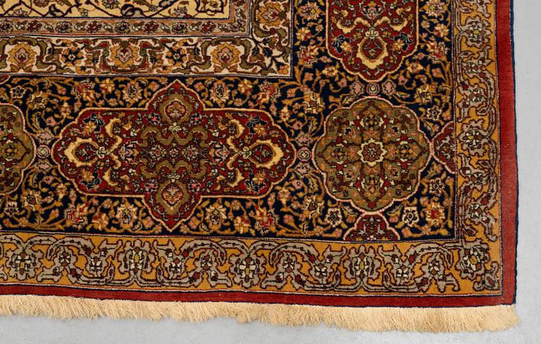 A carpet, semi-antique Tabriz, ca 398 x 290 cm.