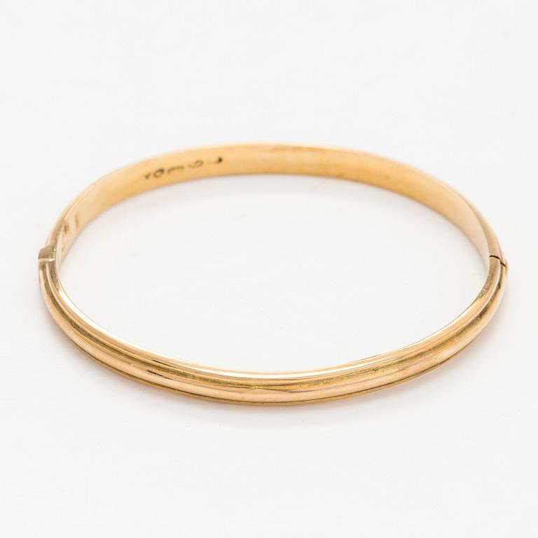 Bangle, 14K gold, Tillander, Helsinki 1951.