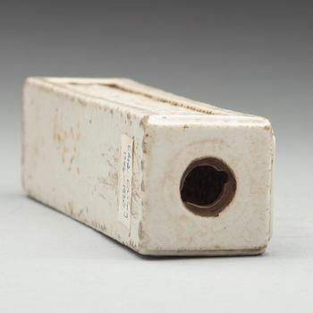 A Chinese Cricket box, Qing dynasty, circa 1800.