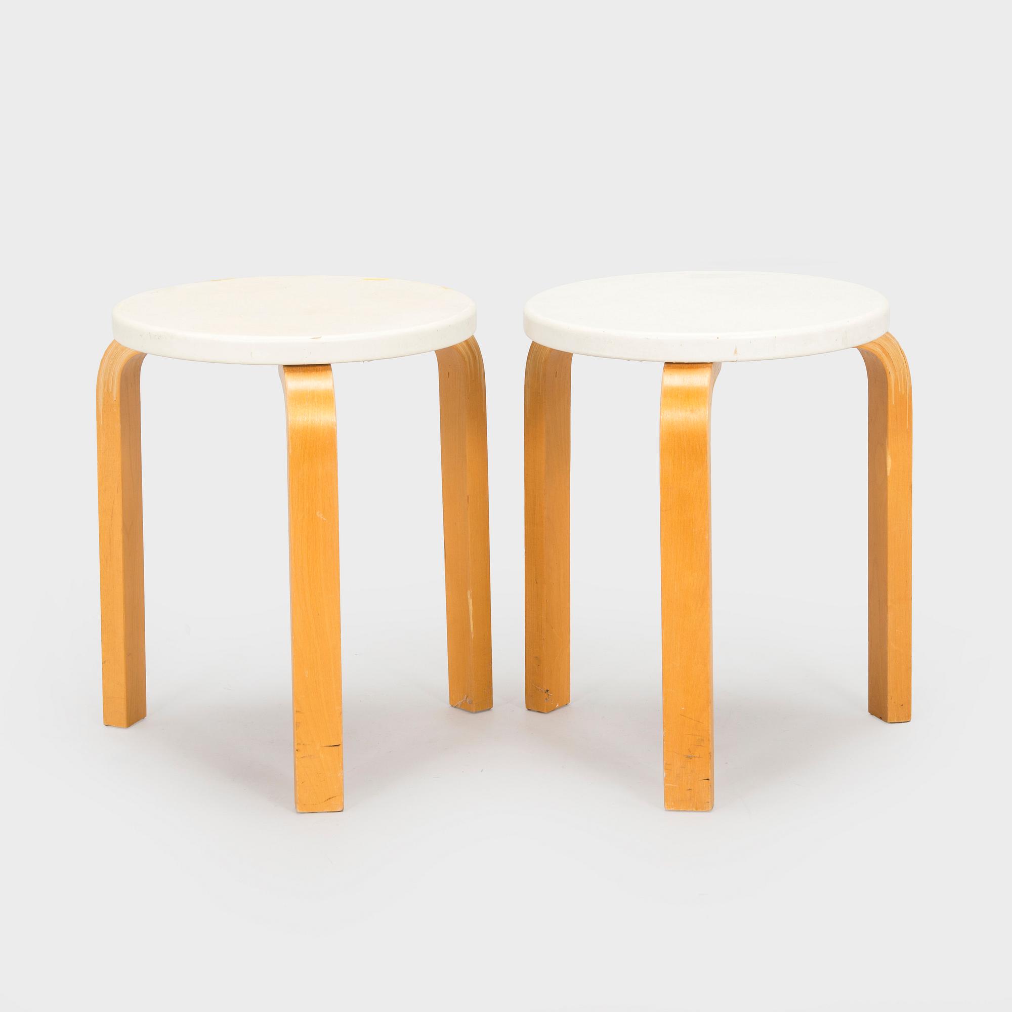 Alvar Aalto, jakkarapari, malli 60, O.Y. Huonekalu- ja Rakennustyötehdas A.B, 1957.