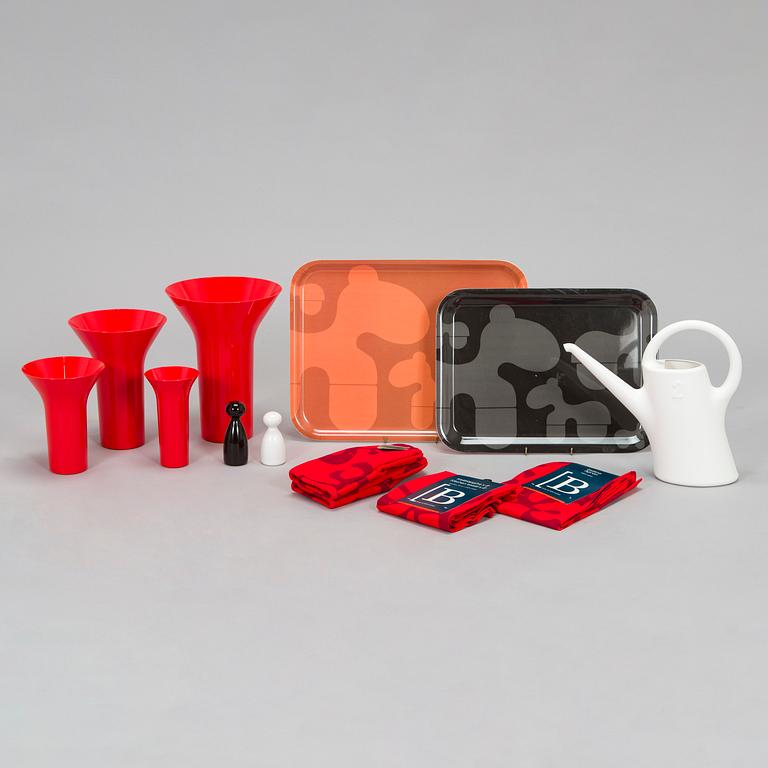 Eero Aarnio, erä kodintuotteita, 13 kpl, eri valmistajia.