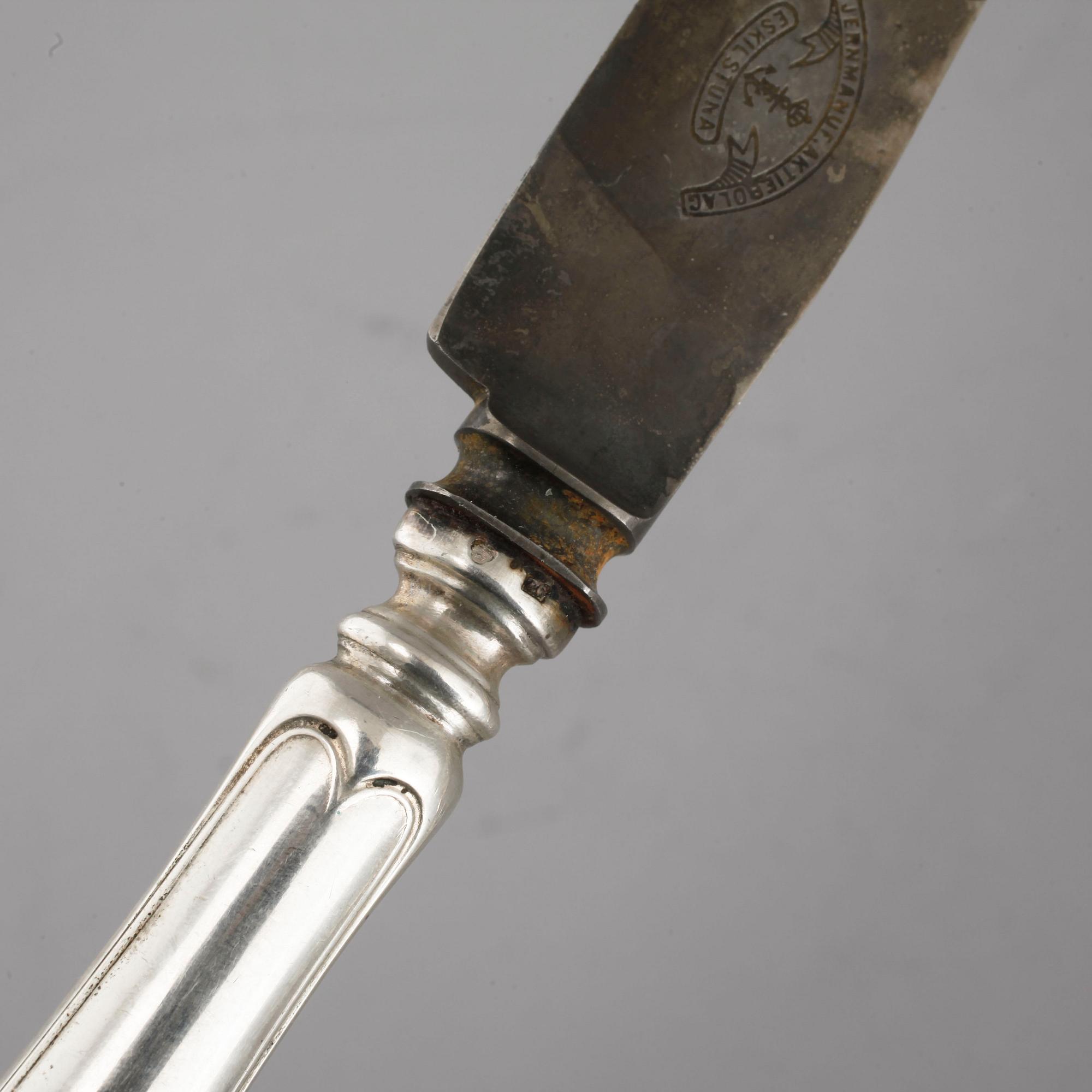 16 similar pieces of silverware, 1826 - 1933. Weight 799 g incl steel blade.