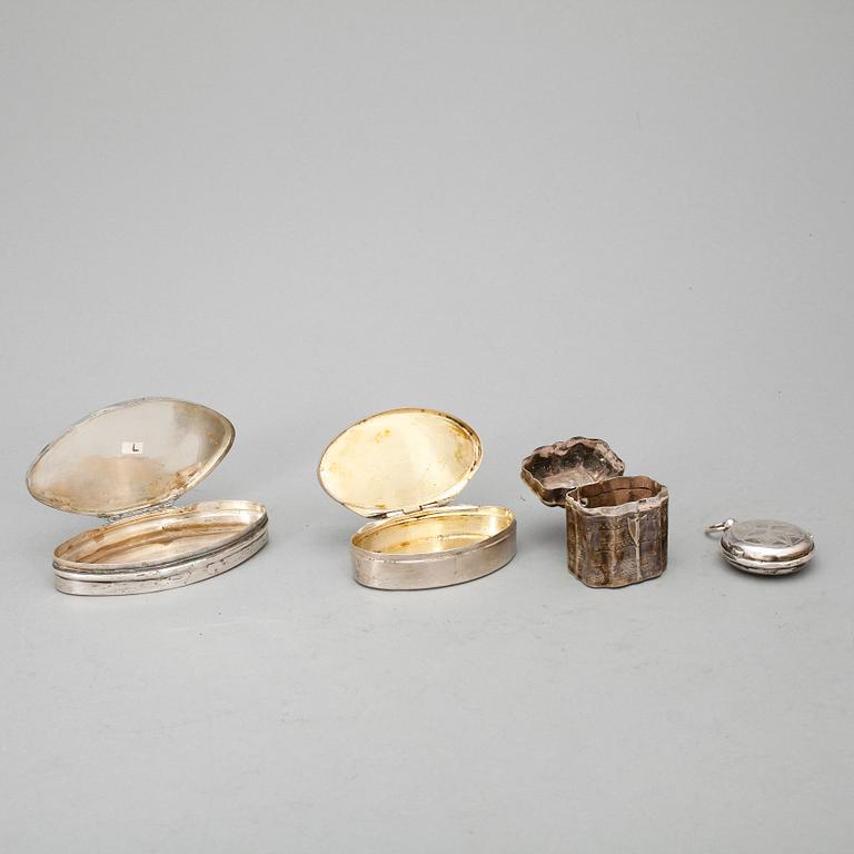 DOSOR, 4 st, silver, bl.a Sverige 1800-talets första hälft. Totalvikt ca 116 g.