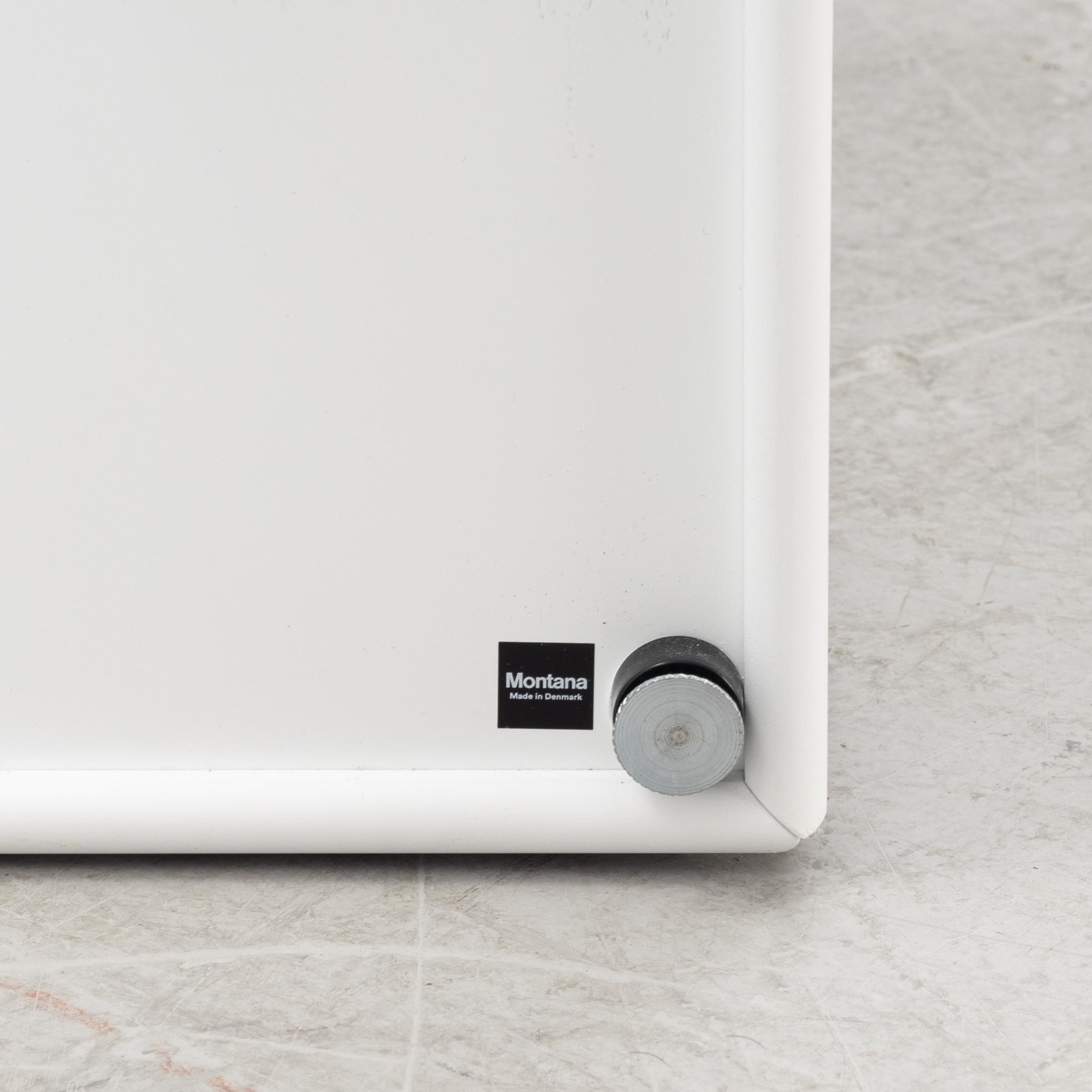 Väggskåp, "Octave", Montana, samtida.