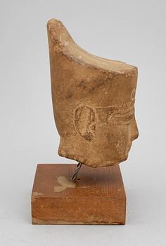 SKULPTUR / FRAGMENT, sandsten, Egypten.