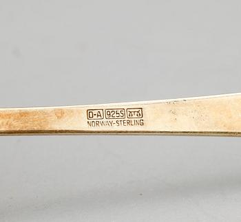 DESSERTSKEDAR, 6 st, förgyllt silver och emalj, David Andersen, Norge, 1900-tal. Vikt ca 151 gr.