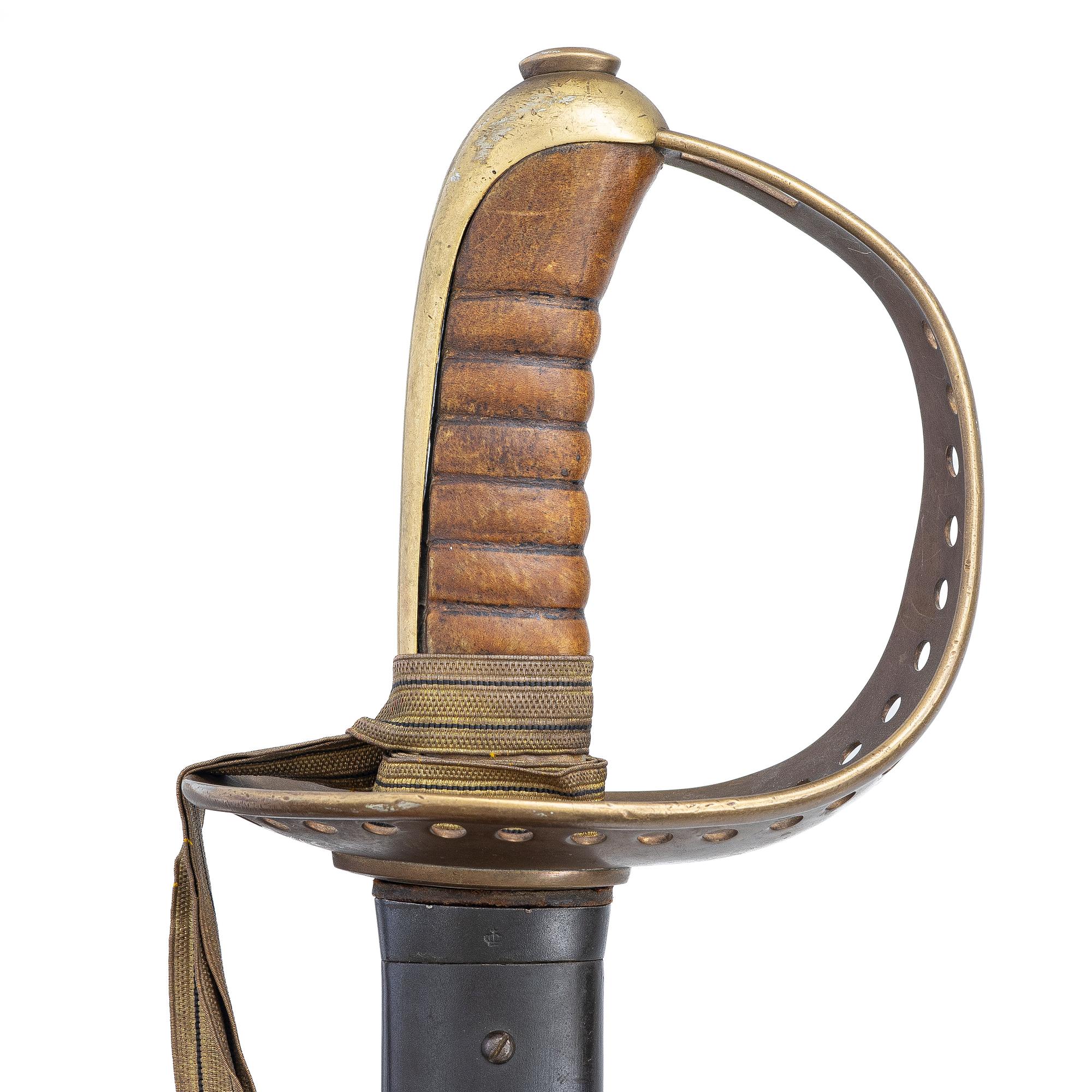Swedish cavalry sabre, m/1893, for enlisted cavalrymen, with scabbard.
